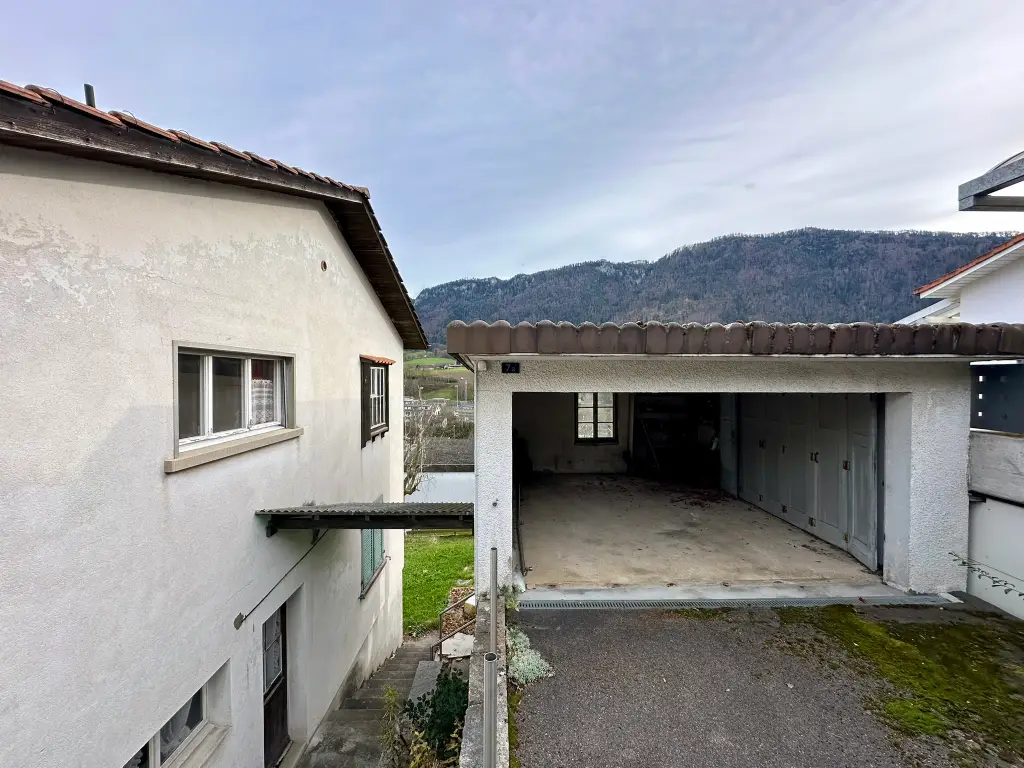 Maison mitoyenne à rénover