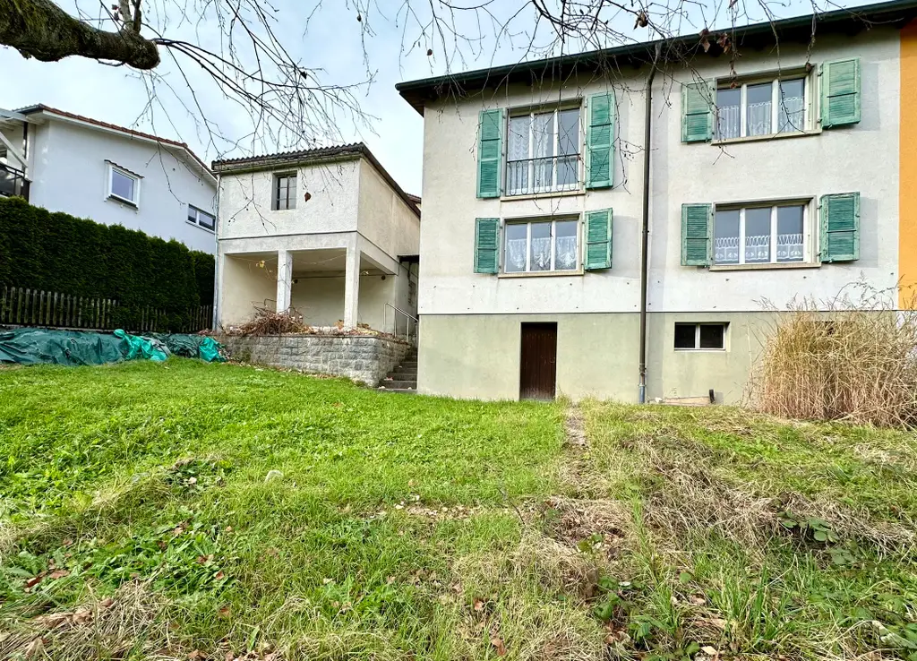 Maison mitoyenne à rénover