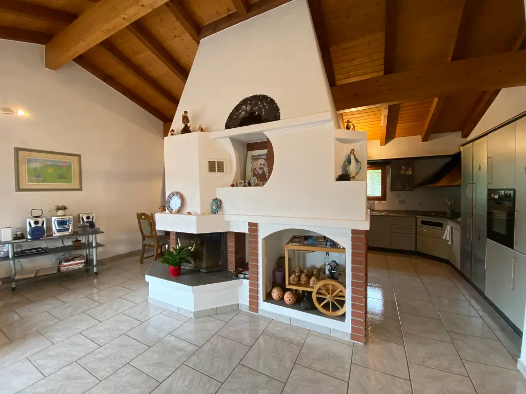 Appartement de 5.5 pièces en attique