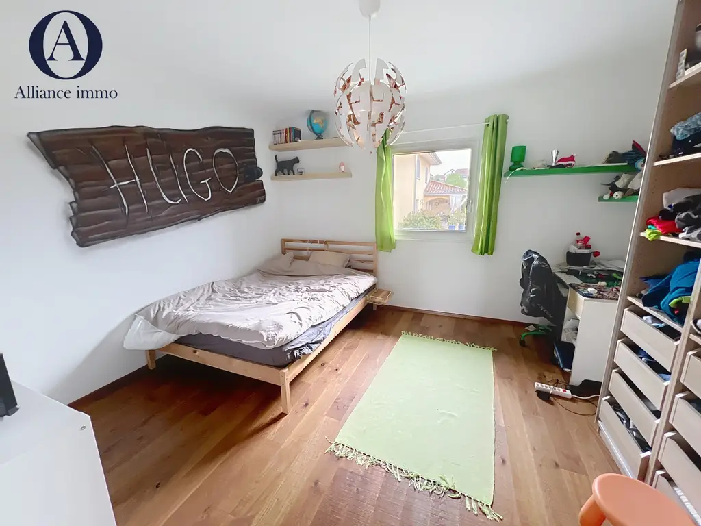 Spacieuse propriété de 7,5 pièces avec annexe indépendante, à quelques minutes de la magnifique plage