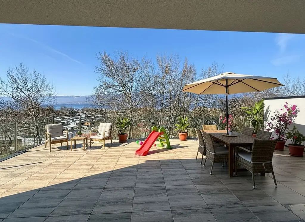Attique lumineux avec grande terrasse et vue sur le lac – Cheyres