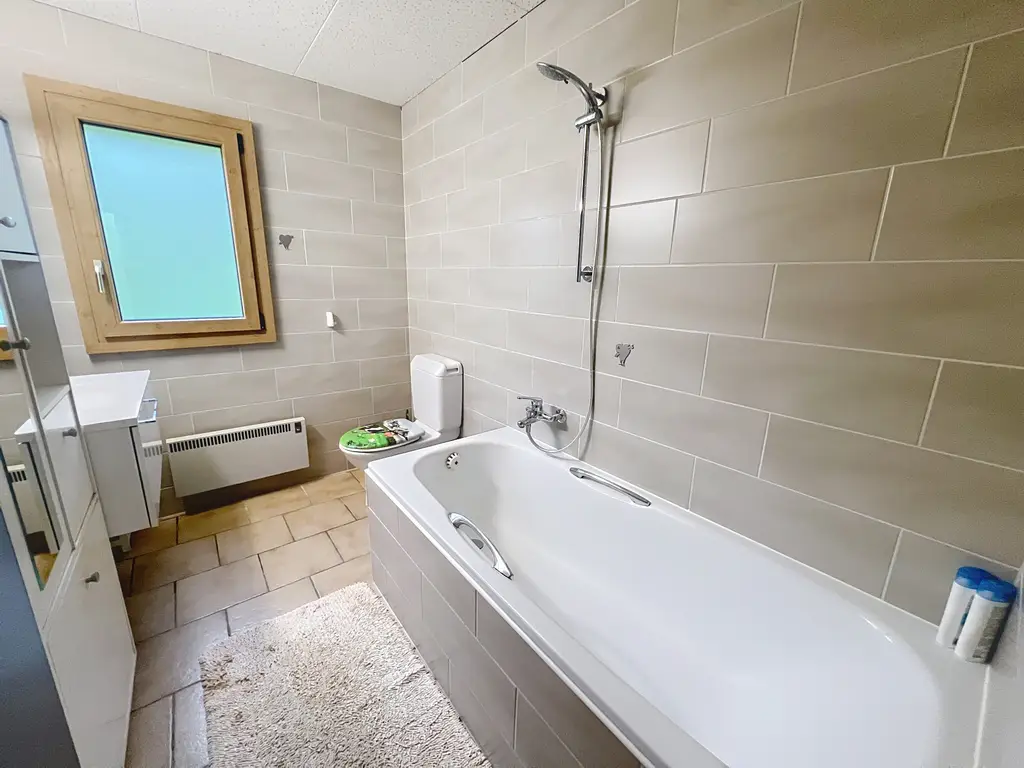 Maison individuelle avec vue panoramique sur le lac de Neuchâtel et Yverdon