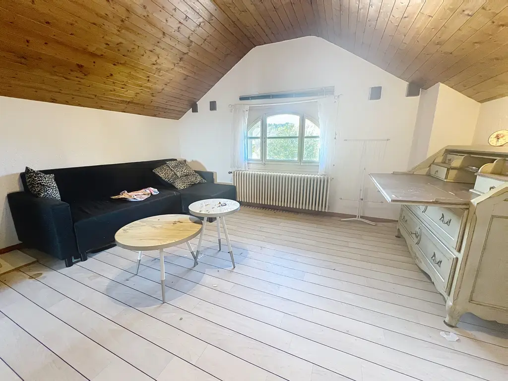 Maison individuelle pleine de charme à Renens – proche de toutes commodités
