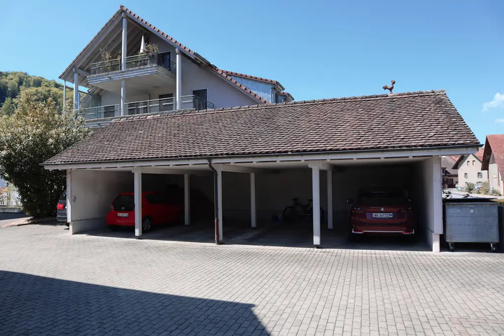 Charmante 4,5 Zimmer-Gartenwohnung direkt am Bach