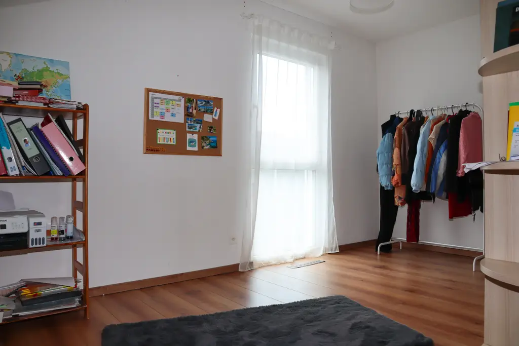 6 ½ &#8211; Zimmer-Einfamilienhaus mit 2 &#8211; Zimmer Einliegerwohnung (rollstuhlgängig) an sehr ruhiger und sonniger Lage