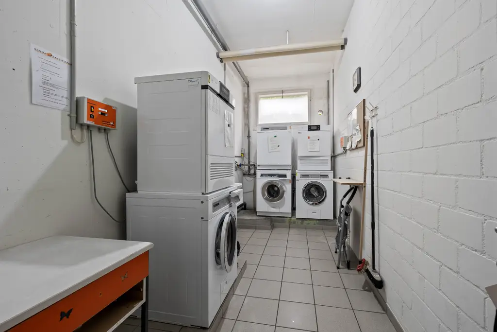 Modern, zentral und 2 Einstellhallenplätze inklusive