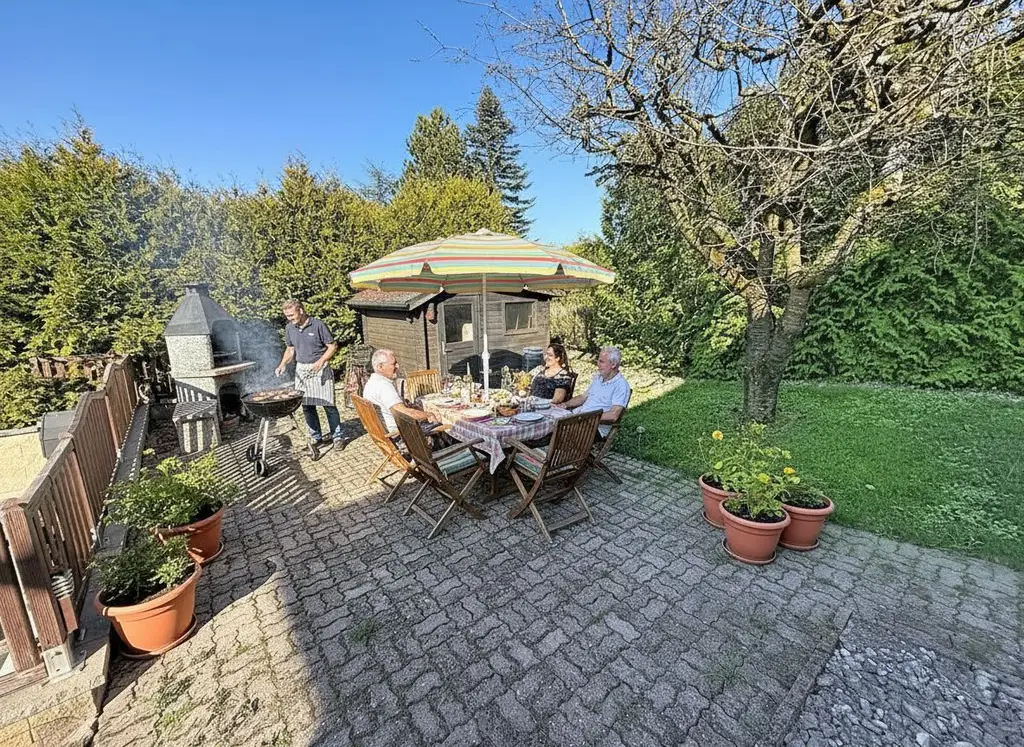Maison individuelle de 6.5 pces avec apparemment de 3 pces, piscine et grand jardin – à 10 min de Lausanne