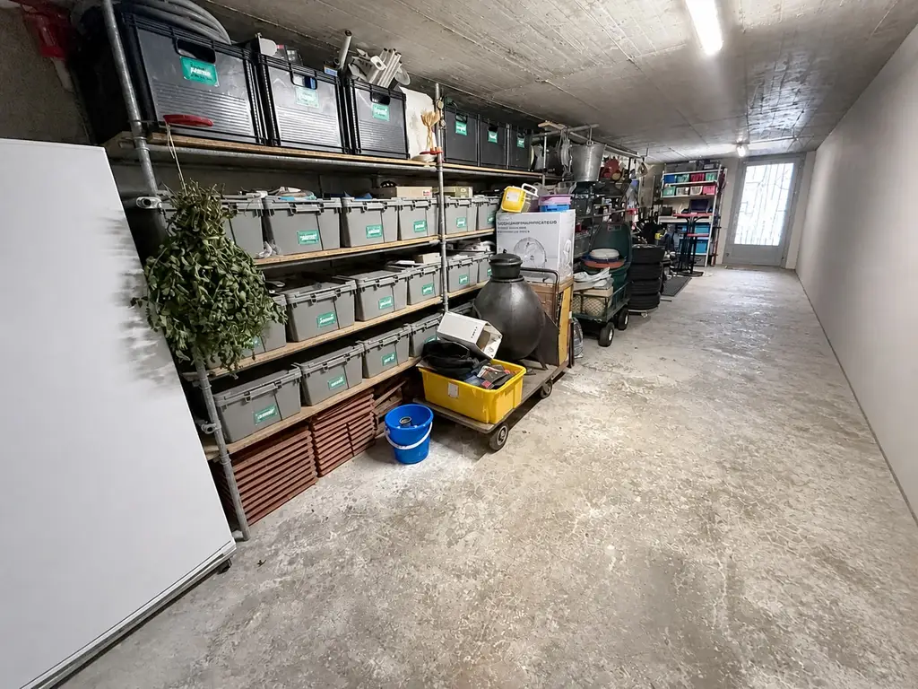 Comme neuve, lumineuse et presque autonome en énergie, à deux pas de tout – aucuns travaux à prévoir !