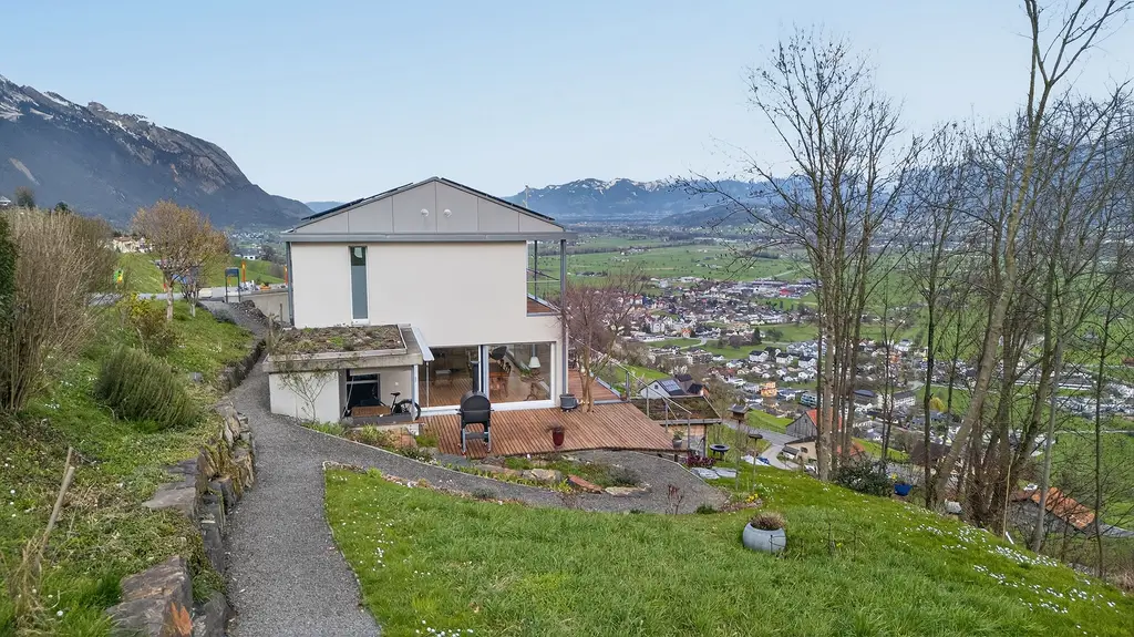 Unscheinbares elegantes Einfamilienhaus mit Panoramablick in Gams