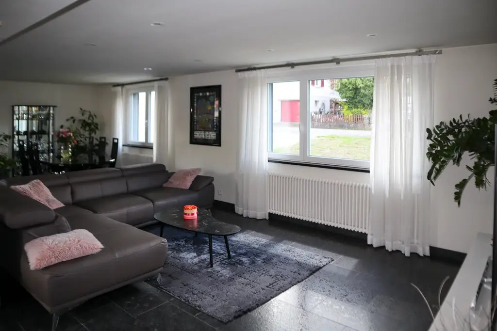 Ruhig und sonnig; 4,5 Zimmer-Einfamilienhaus an bester Lage