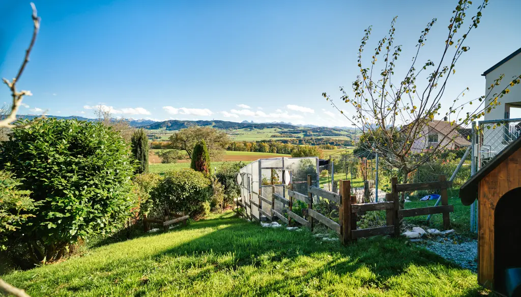 Ferme rénovée avec 3 appartements – rendement ~5% – Villarimboud