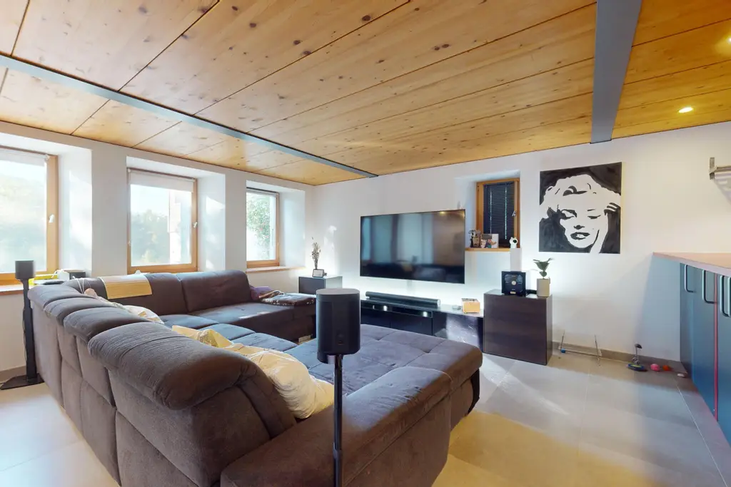 À 10 minutes d’Épalinges – Élégance rurale &amp; art de vivre transformé en 3 maisons