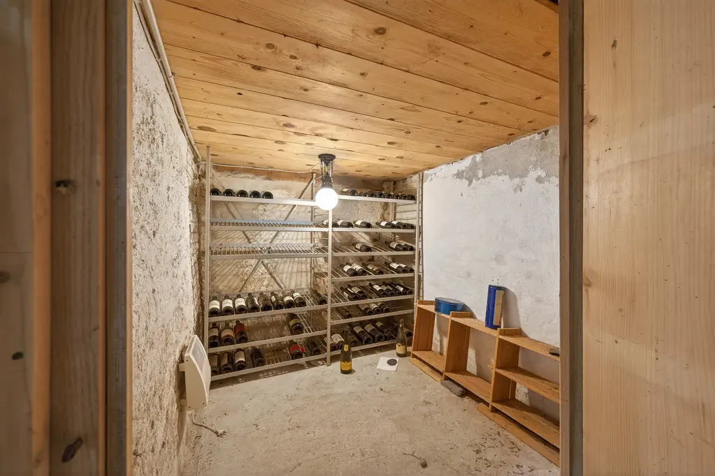 Eine Oase der Ruhe und Erholung am Necker mit Sicht auf den Wasserfall