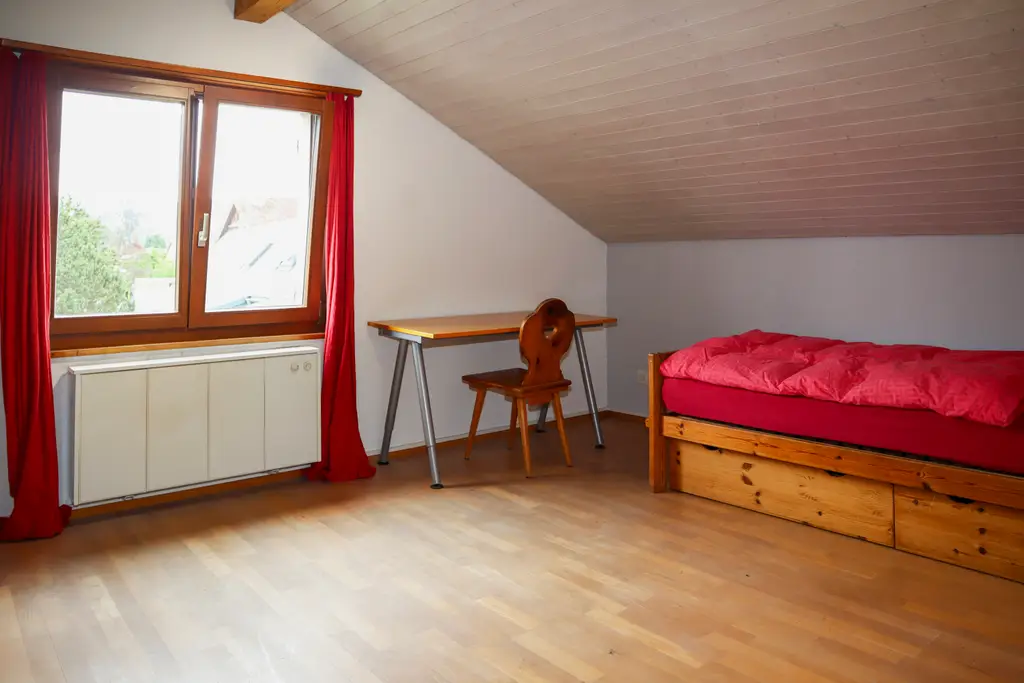 6 &#8211; Zimmer-Einfamilienhaus an sehr ruhiger und sonniger Lage