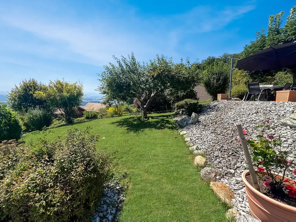 Maison individuelle avec vue panoramique sur le lac de Neuchâtel et Yverdon