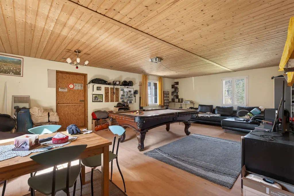 Eine Oase der Ruhe und Erholung am Necker mit Sicht auf den Wasserfall