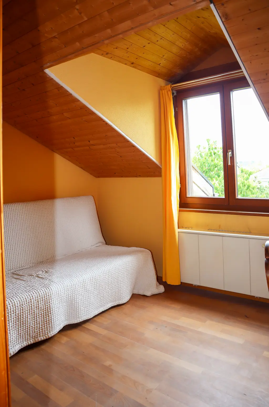 6 &#8211; Zimmer-Einfamilienhaus an sehr ruhiger und sonniger Lage