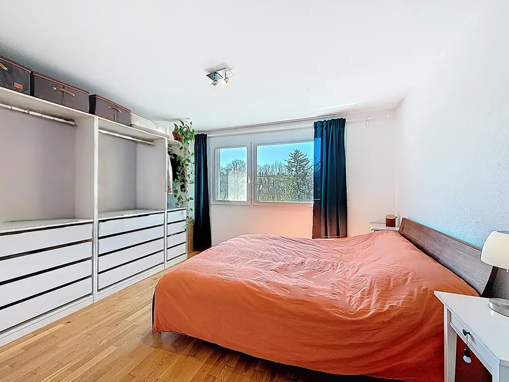 Duplex lumineux de 4,5 pièces, avec balcon plein sud et vue dégagée – belle opportunité à Belfaux