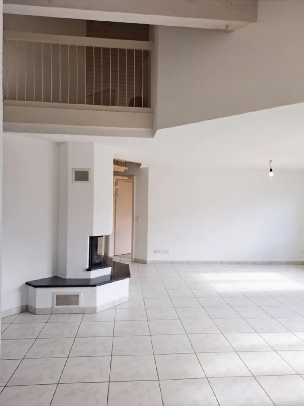 Zweistöckiges Raumwunder in Bremgarten: 6.5-Zimmer-Maisonette mit beheiztem Pavillon &amp; Bastelraum