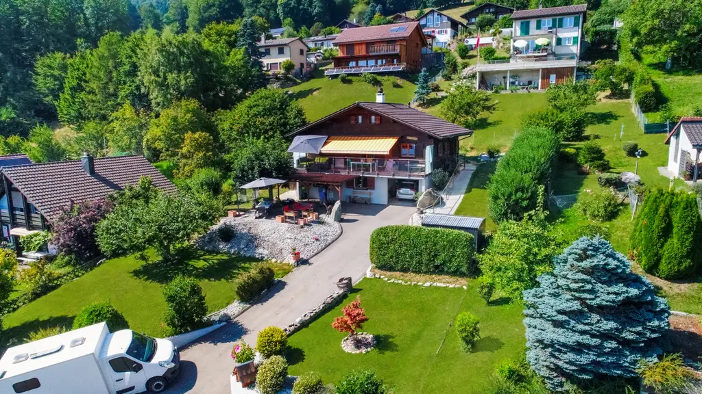 Maison individuelle avec vue panoramique sur le lac de Neuchâtel et Yverdon