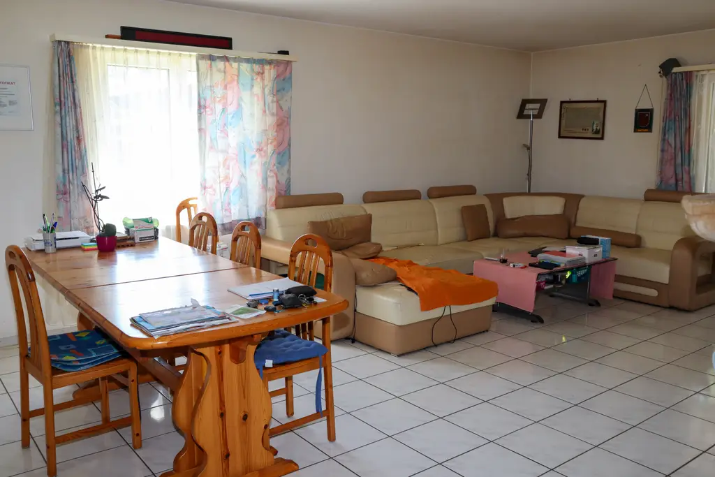 Charmante 4,5 Zimmer-Gartenwohnung direkt am Bach