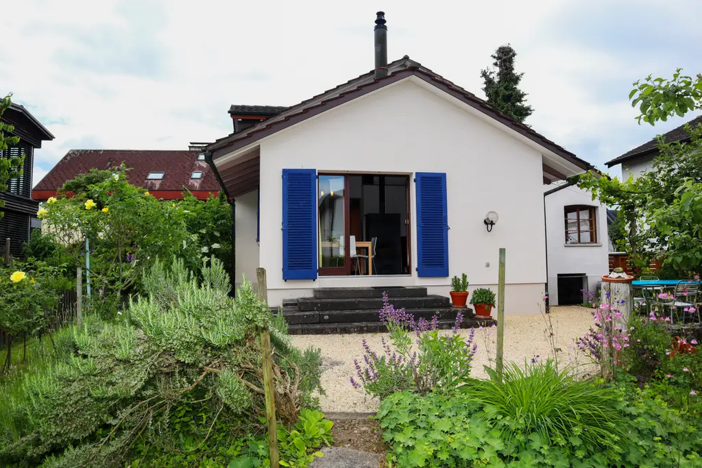 6 &#8211; Zimmer-Einfamilienhaus an sehr ruhiger und sonniger Lage
