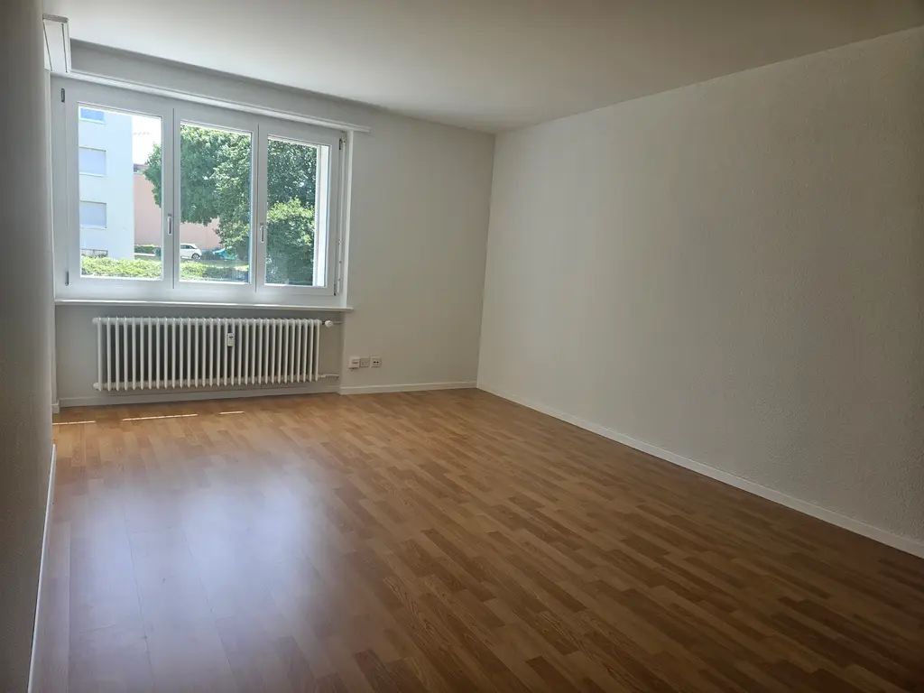 FRISCH RENOVIERT AN GUTER LAGE