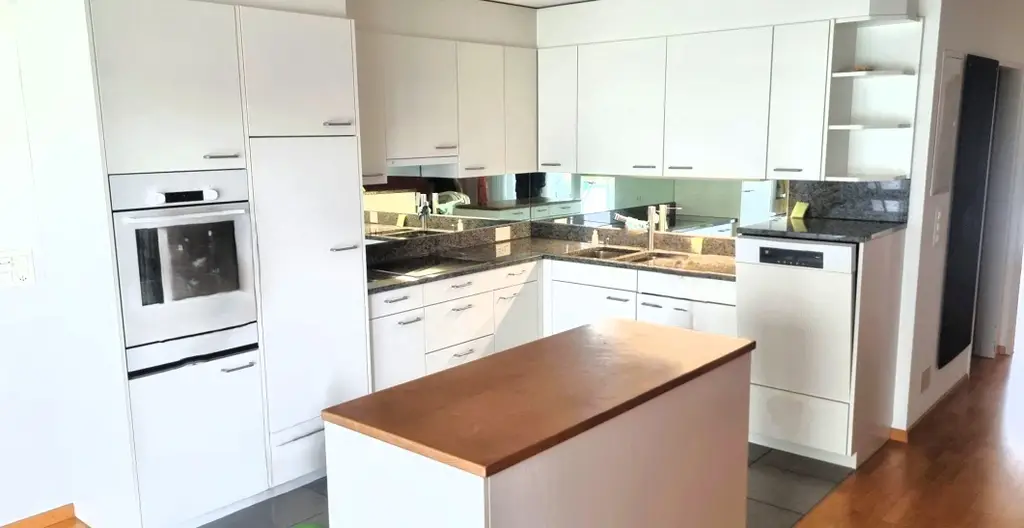 Helle und moderne 4.5-Zimmer-Hochparterrewohnung nahe Aarau