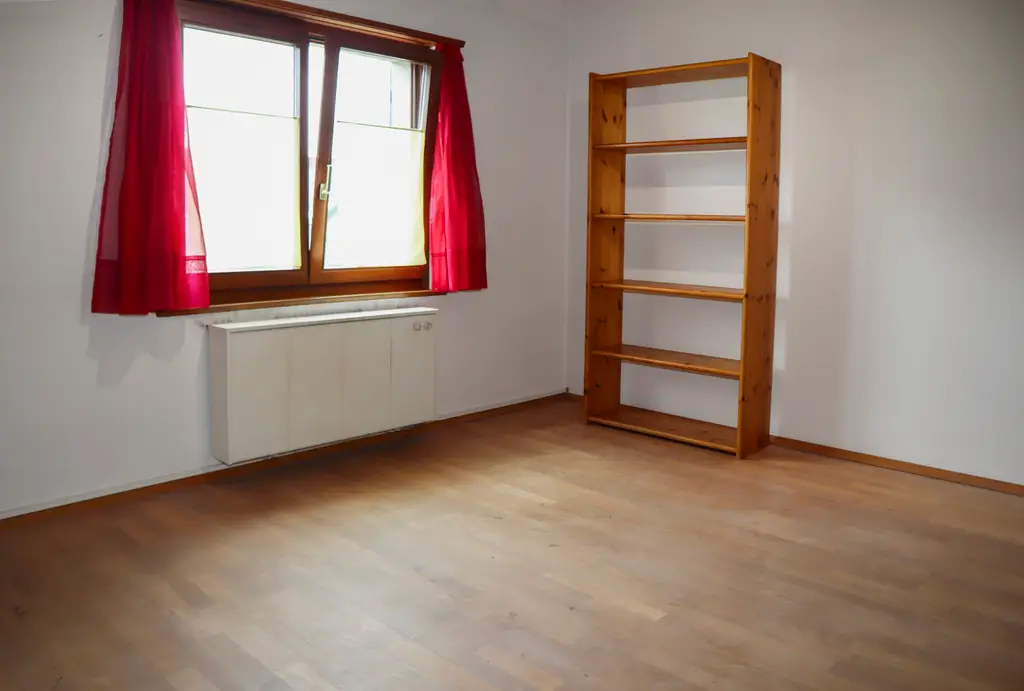 6 &#8211; Zimmer-Einfamilienhaus an sehr ruhiger und sonniger Lage