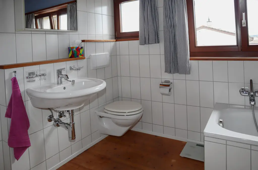 6 &#8211; Zimmer-Einfamilienhaus an sehr ruhiger und sonniger Lage
