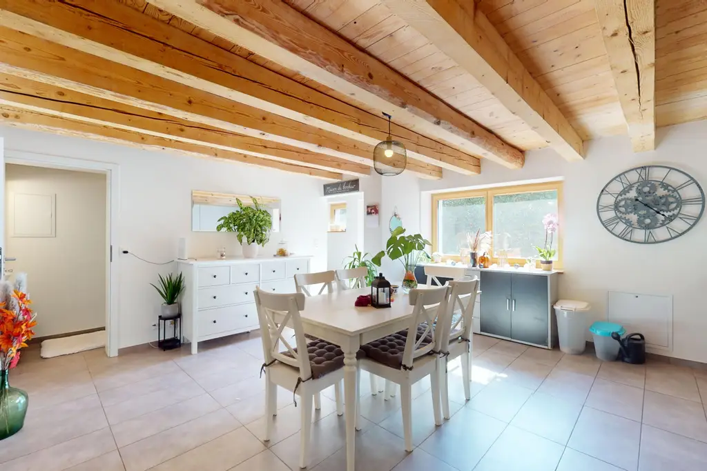 À 10 minutes d’Épalinges – Élégance rurale &amp; art de vivre transformé en 3 maisons