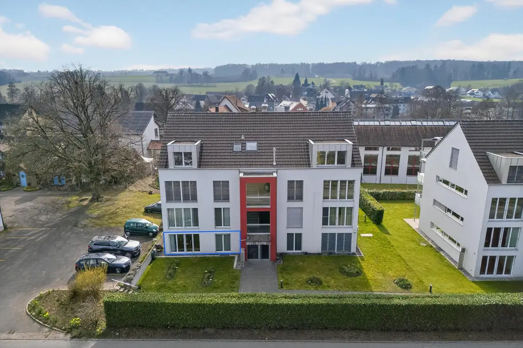 Moderne 3.5 Zimmer Gartenwohnung an sonniger Lage und See nähen