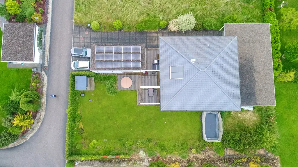 Spacieuse propriété de 7,5 pièces avec annexe indépendante, à quelques minutes de la magnifique plage