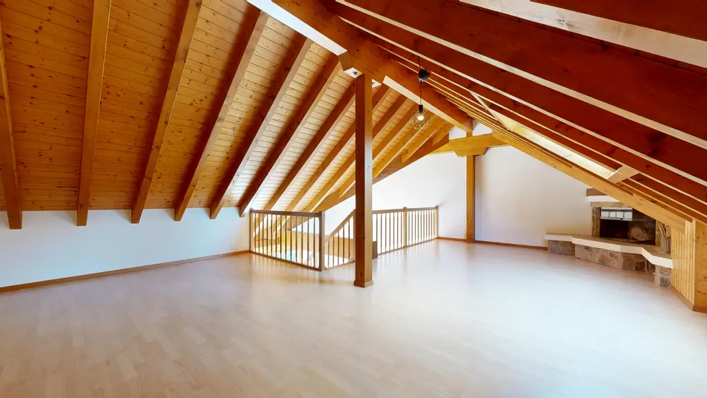 Duplex 4,5 pièces avec cheminée et 3 places de parc