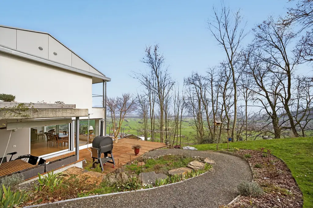 Unscheinbares elegantes Einfamilienhaus mit Panoramablick in Gams