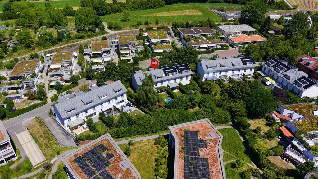 REIHENEINFAMILIENHAUS AN VERKEHRSBERUHIGER STRASSE (SACKGASSE)