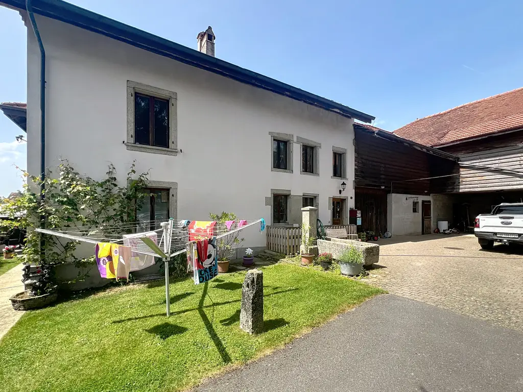 Immeuble de 2 appartements avec possibilité pour un troisième lot