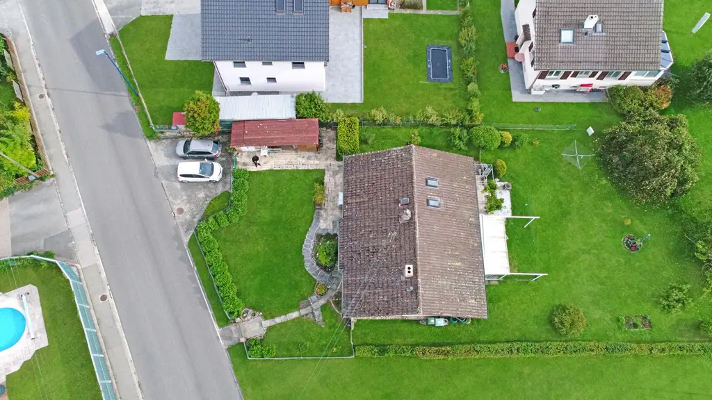 Au cœur d’Yvonand – Charmante maison de 3,5 pièces avec jardin verdoyant et terrasse ensoleillée à remettre au goût du jour