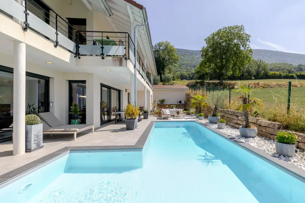 A VENDRE VILLA CONTEMPORAINE EXCEPTIONNELLE AVEC VUE PANORAMIQUE SUR GENÈVE