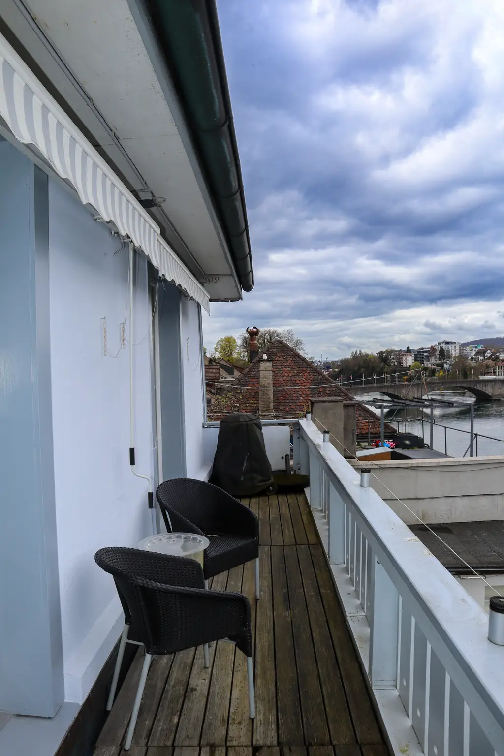 3,5 Zimmer-Altstadtwohnung direkt am Rhein