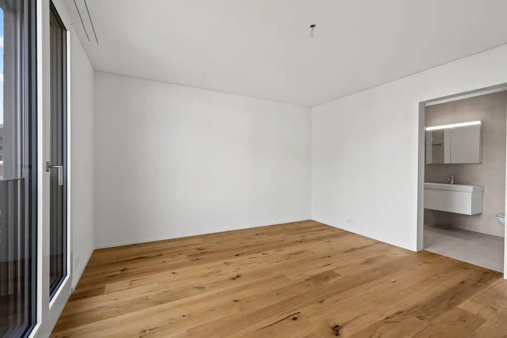 MODERN, HOCHWERTIG UND LICHTDURCHFLUTET