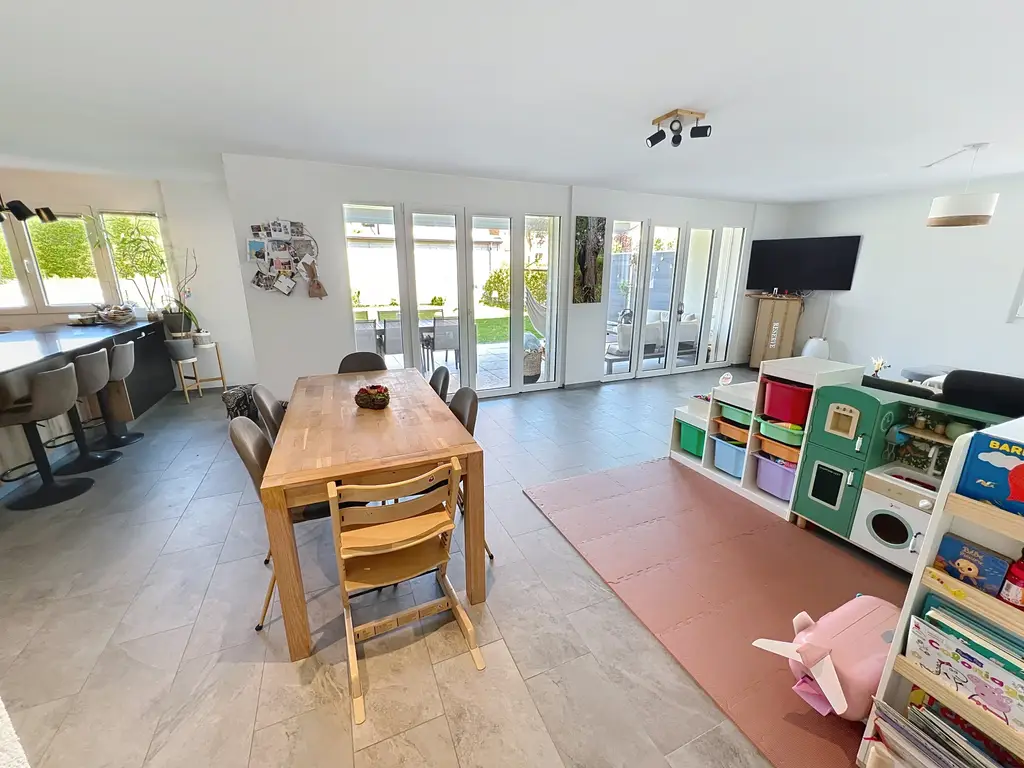 Grand jardin, terrasse, piscine, potager et bien plus &#8230; proche de la plage !