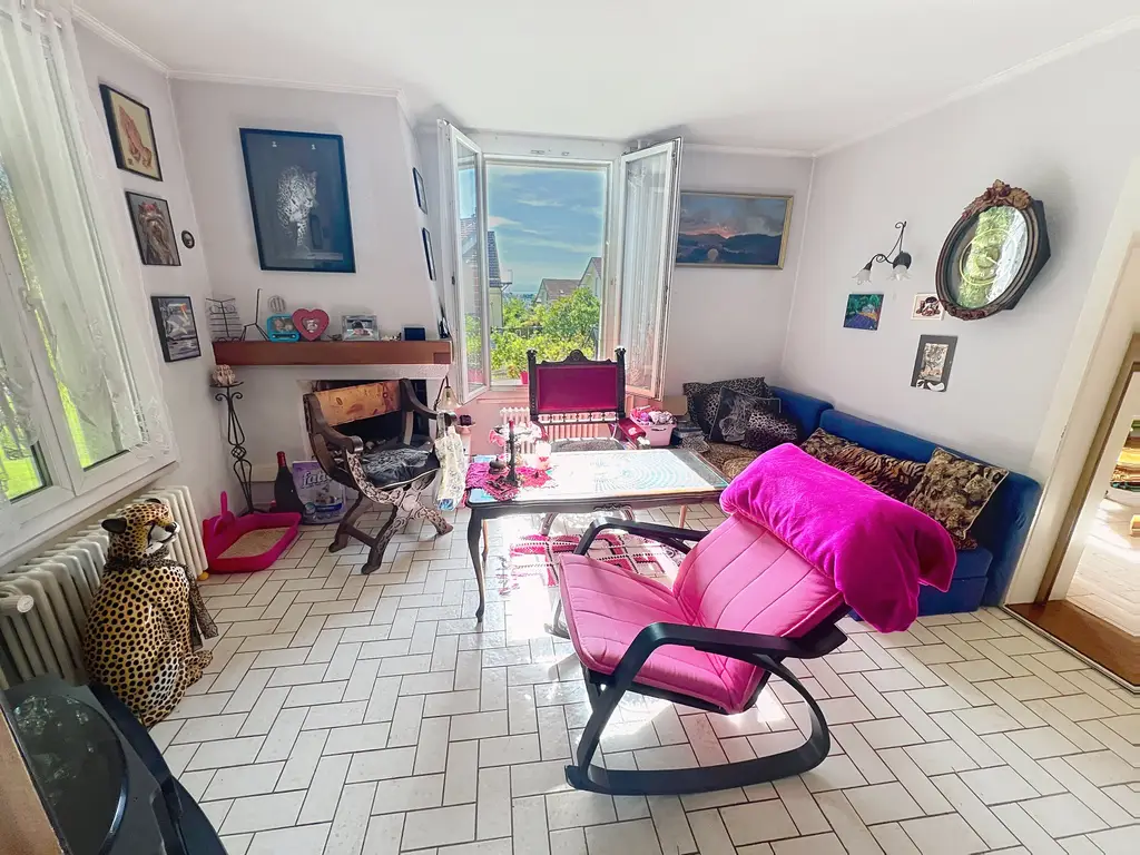 Maison individuelle pleine de charme à Renens – proche de toutes commodités