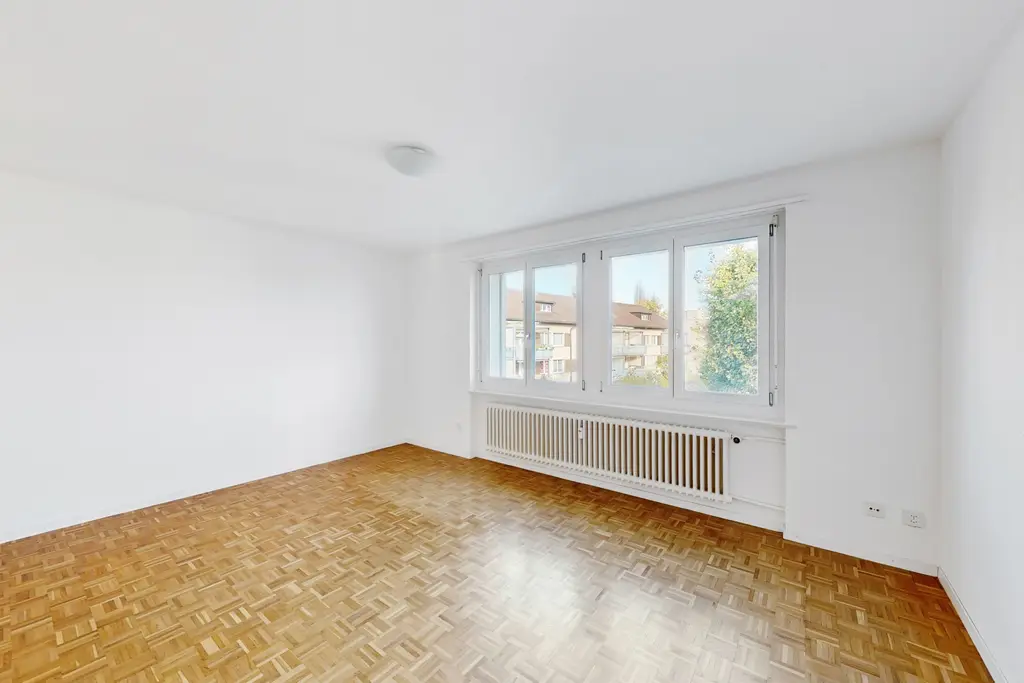 FRISCH RENOVIERT AN GUTER LAGE