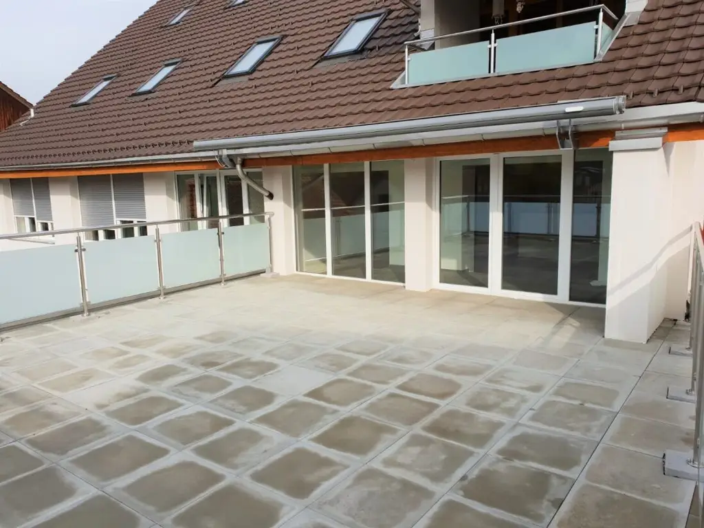 Stilvolle 4.5-Zimmer-Wohnung mit 40 m² Terrasse – Wohnen mit Komfort, Licht und Ruhe