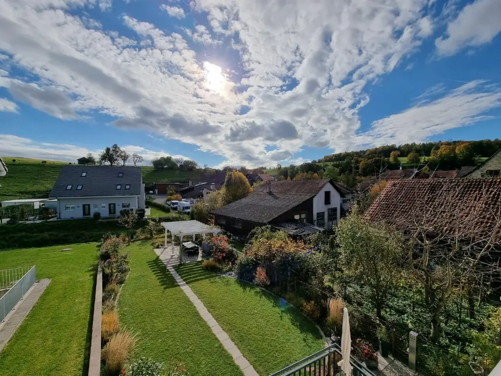 Stilvolle 4.5-Zimmer-Wohnung mit 40 m² Terrasse – Wohnen mit Komfort, Licht und Ruhe