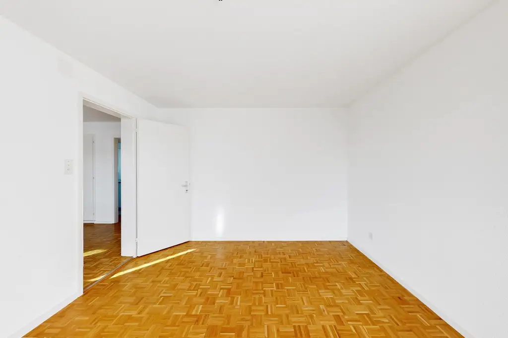 FRISCH RENOVIERT AN GUTER LAGE