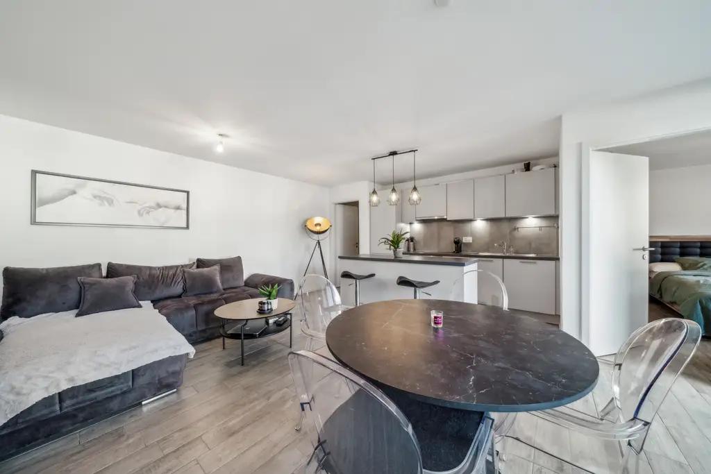Coup de coeur: superbe appartement de 2,5 pièces, au rez, avec sa terrasse