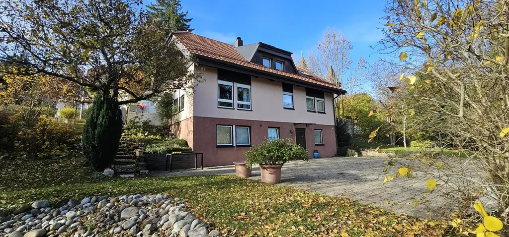 Magnifique maison familiale de 4 appartements à Sainte-Croix