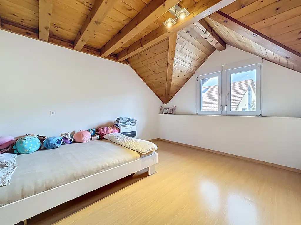 Duplex lumineux de 3.5 pièces avec vue sur les montagnes